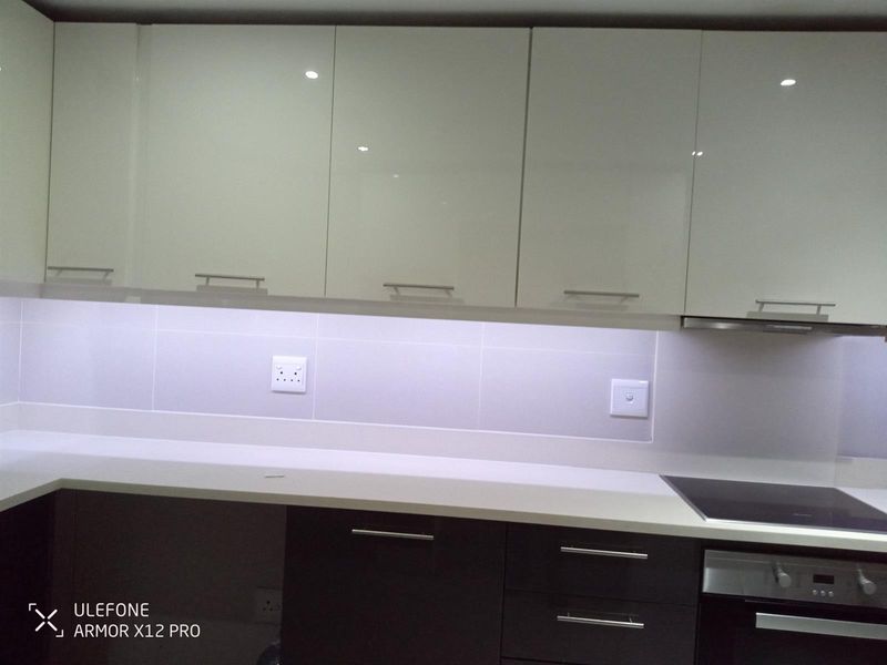 Apartment in Umhlanga Central, Umhlanga, KwaZulu Natal - Photo 8