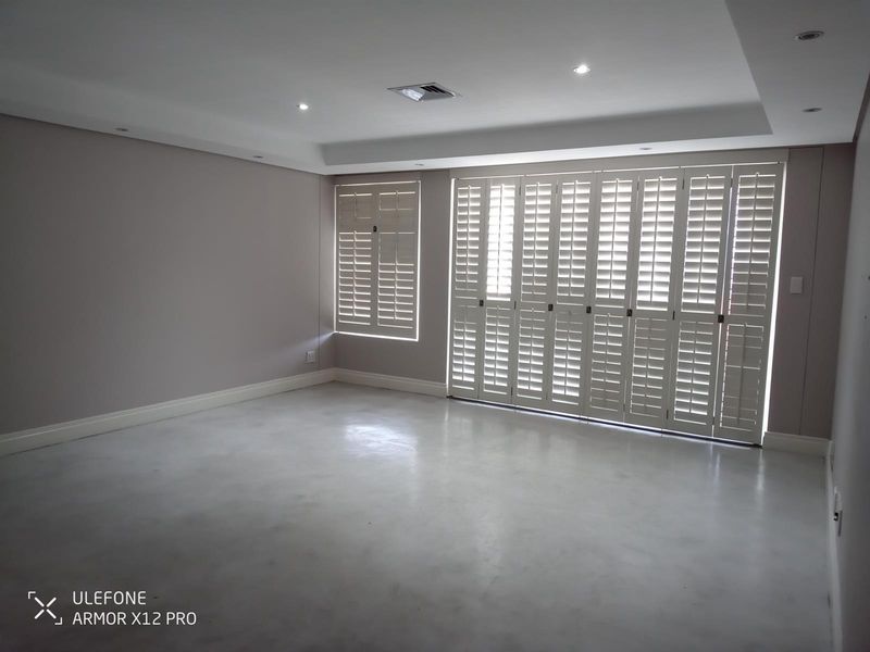 Apartment in Umhlanga Central, Umhlanga, KwaZulu Natal - Photo 4