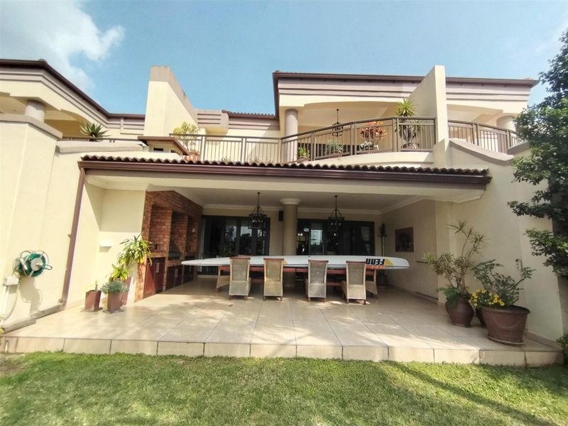 Townhouse For Sale in Richards Bay, KwaZulu Natal - Photo 2