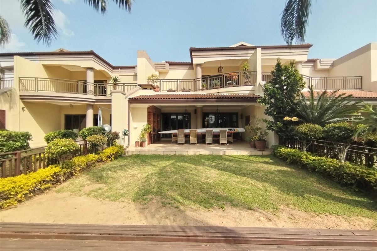 Townhouse For Sale in Richards Bay, KwaZulu Natal - Photo 3