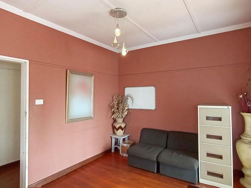 House (Offices) For Sale in Montclair, Durban, KwaZulu Natal - Photo 7