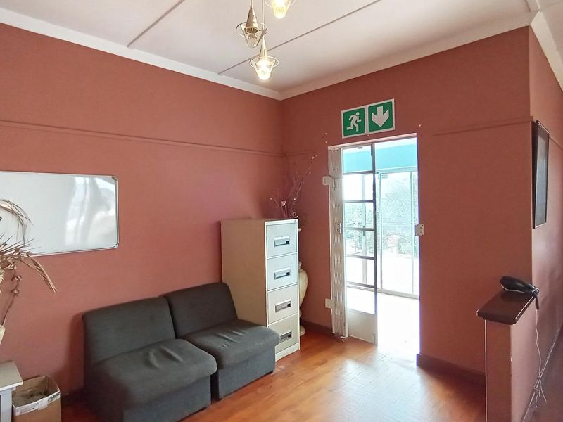 House (Offices) For Sale in Montclair, Durban, KwaZulu Natal - Photo 6