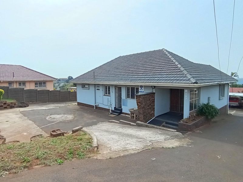 House (Offices) For Sale in Montclair, Durban, KwaZulu Natal - Photo 2