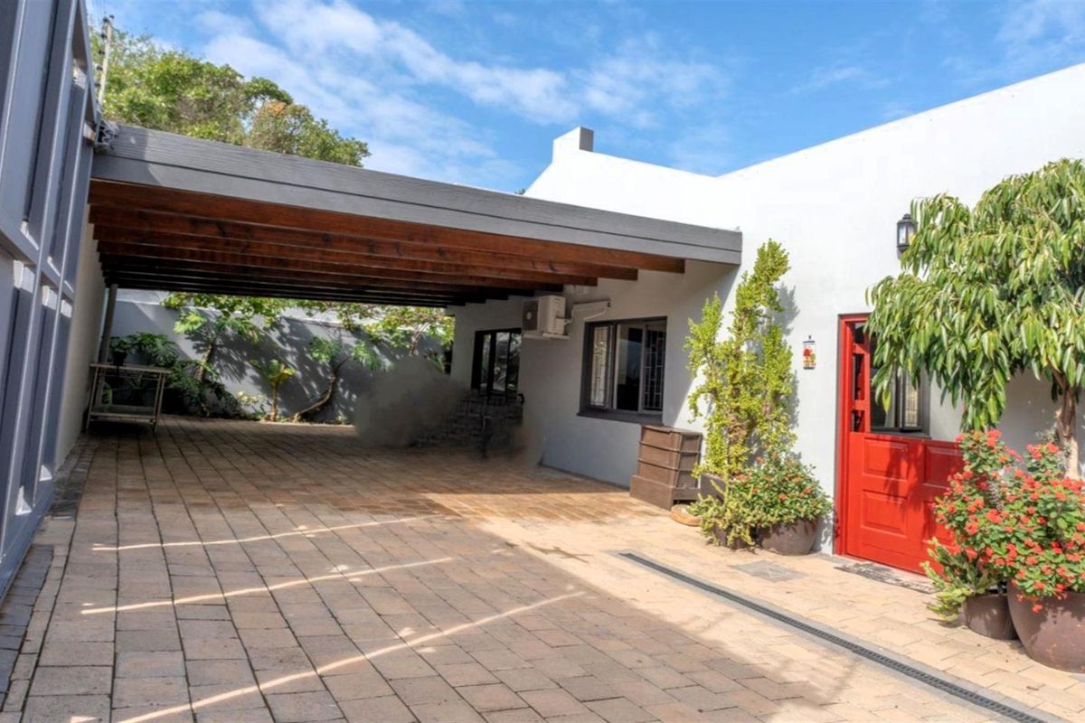 Seven Bedroom House For Sale In Kleinemonde - Photo 2