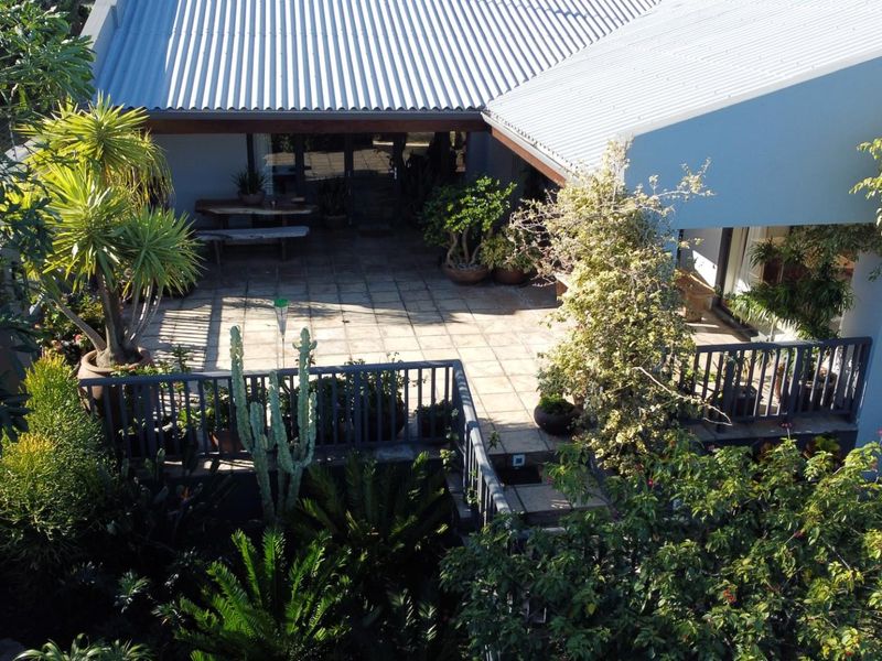 Seven Bedroom House For Sale In Kleinemonde - Photo 8