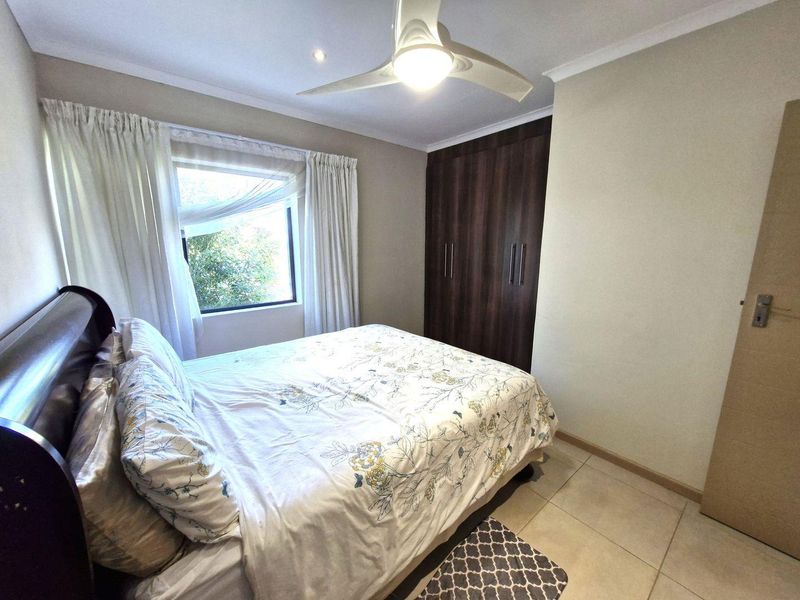 Townhouse For Sale in Beacon Bay, East London - Photo 9