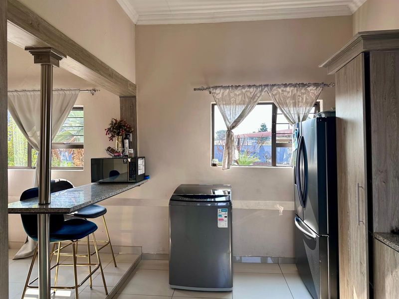 Prime Investment Estate with Secure Tenants & Expansion Potential - Photo 8