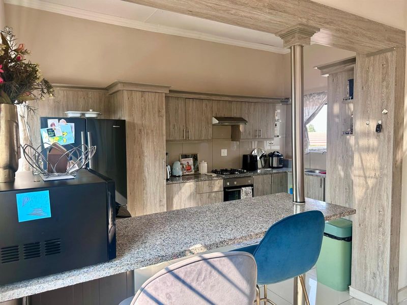 Prime Investment Estate with Secure Tenants & Expansion Potential - Photo 6