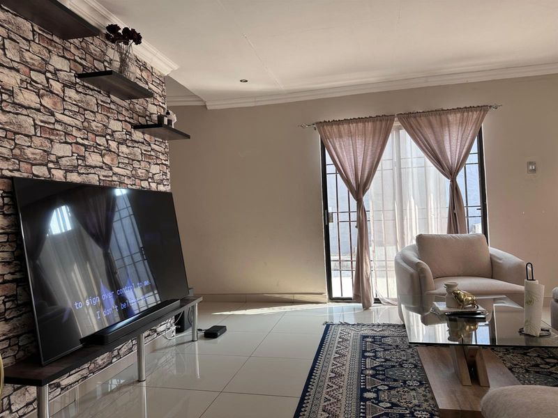 Prime Investment Estate with Secure Tenants & Expansion Potential - Photo 10