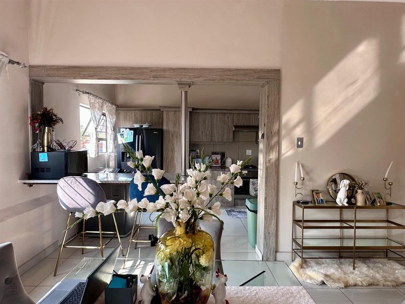 Prime Investment Estate with Secure Tenants & Expansion Potential - Photo 4