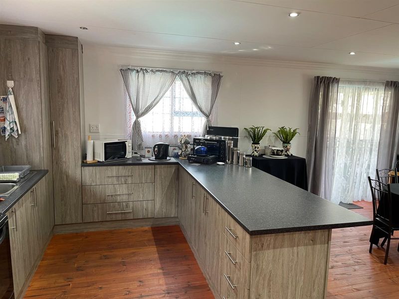 Two Houses in one Yard  - Photo 9