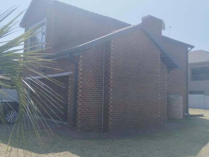 House For Sale in Reyno Ridge, Witbank - Photo 4