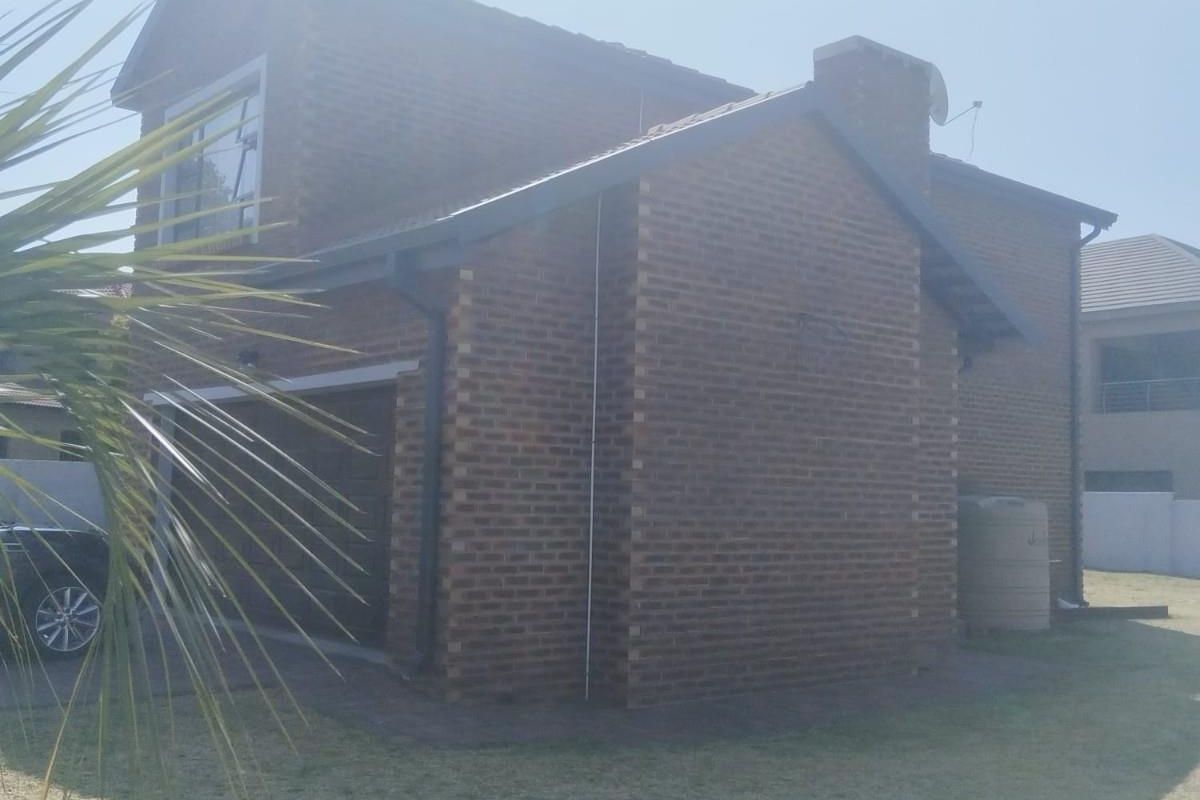 House For Sale in Reyno Ridge, Witbank - Photo 4