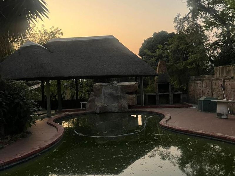 House For Sale in Rembrandt Park, Johannesburg - Photo 5