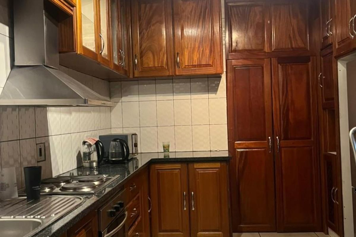 House For Sale in Rembrandt Park, Johannesburg - Photo 3