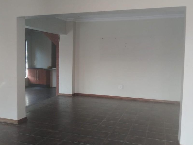 House For Sale in Reyno Ridge, Witbank - Photo 6