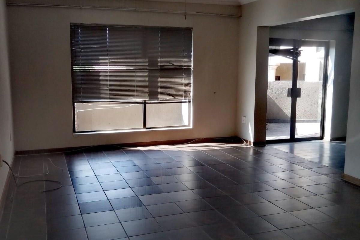 House For Sale in Reyno Ridge, Witbank - Photo 4