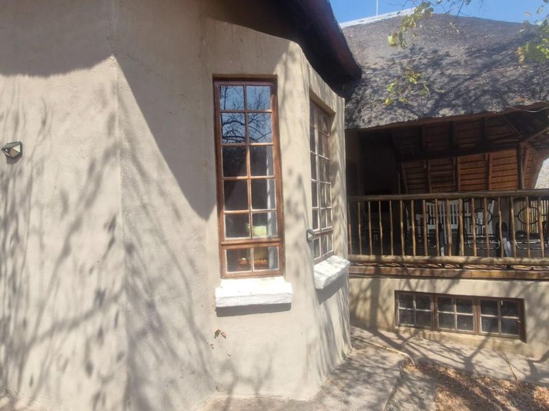 FURNISHED 3-BEDROOM HOME ON A DOUBLE STAND - Photo 5