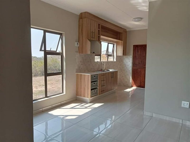 House For Sale in Kamagugu, Nelspruit - Photo 2