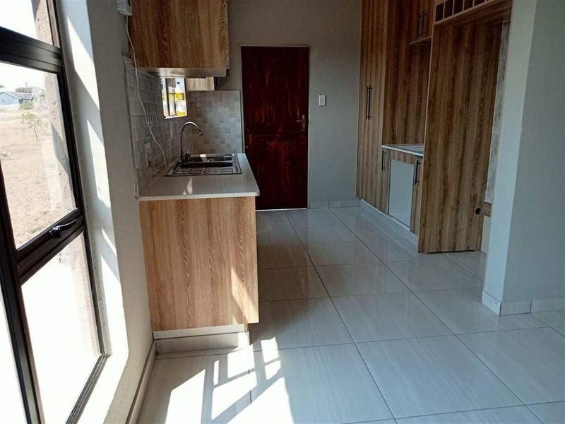 House For Sale in Kamagugu, Nelspruit - Photo 3