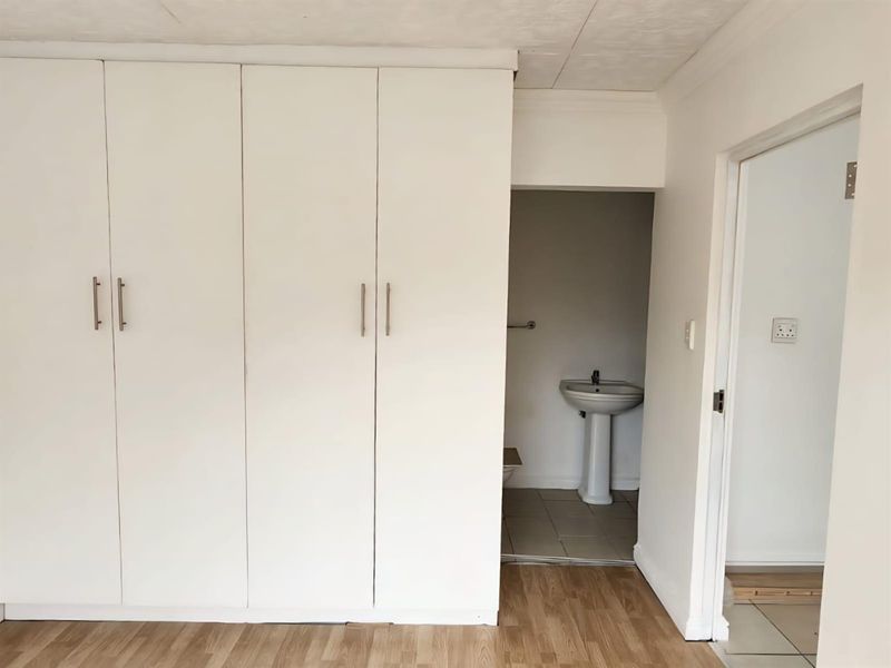 Apartment Available in Salt River, Cape Town - Photo 9