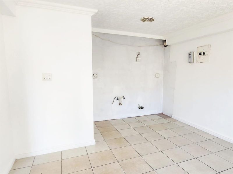 Apartment Available in Salt River, Cape Town - Photo 7