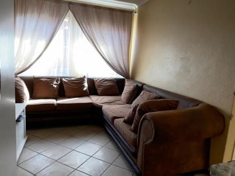 3 Bedroom House For Sale in The Orchards  - Photo 3