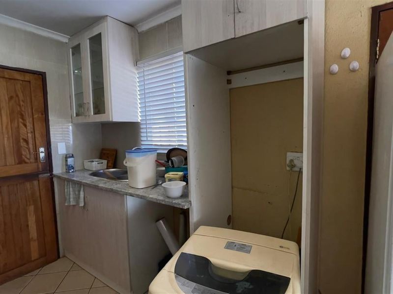 3 Bedroom House For Sale in The Orchards  - Photo 4