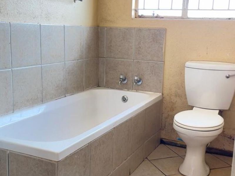 3 Bedroom House For Sale in The Orchards  - Photo 7