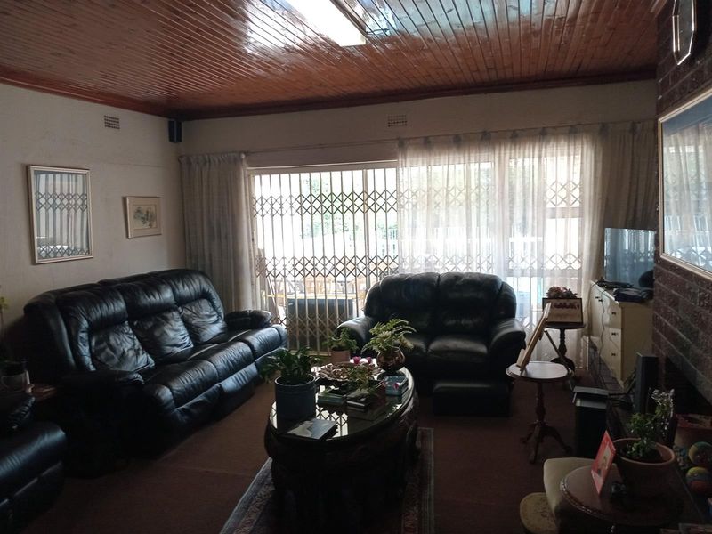 House For Sale in Lyndhurst, Johannesburg - Photo 8