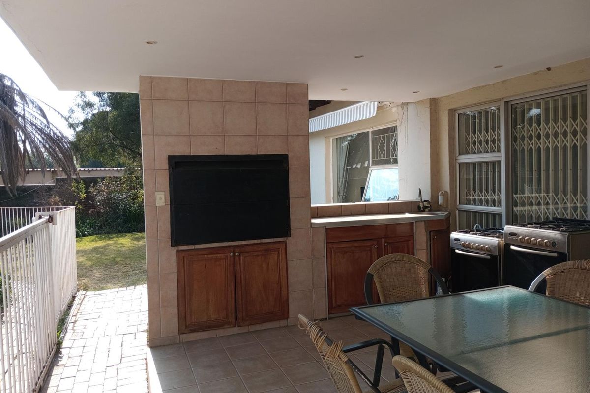 House For Sale in Lyndhurst, Johannesburg - Photo 5