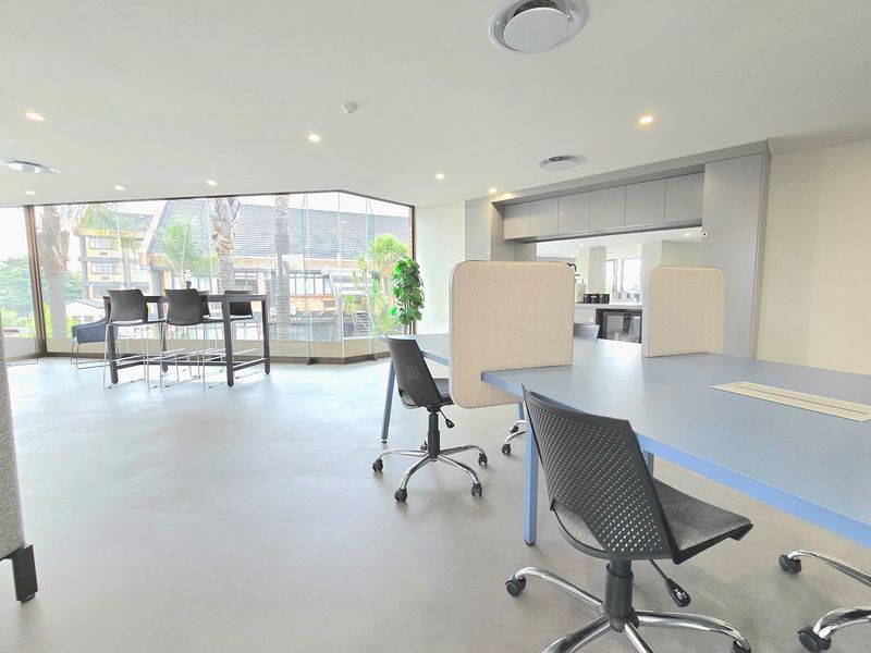 Elevate your workspace with this modern 2-person office - Photo 10