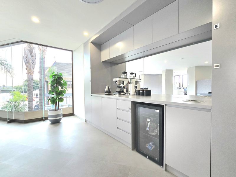 Elevate your workspace with this modern 2-person office - Photo 8