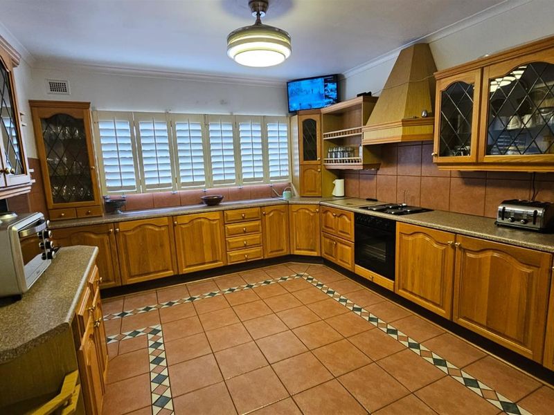 NOW PRICED TO SELL • UNMATCHED VALUE • MOVE FAST - Photo 5