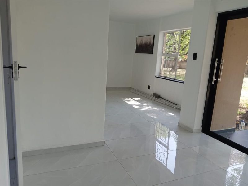 3-Bedroom Apartment For Sale in Sasolburg Central, Sasolburg - Photo 8