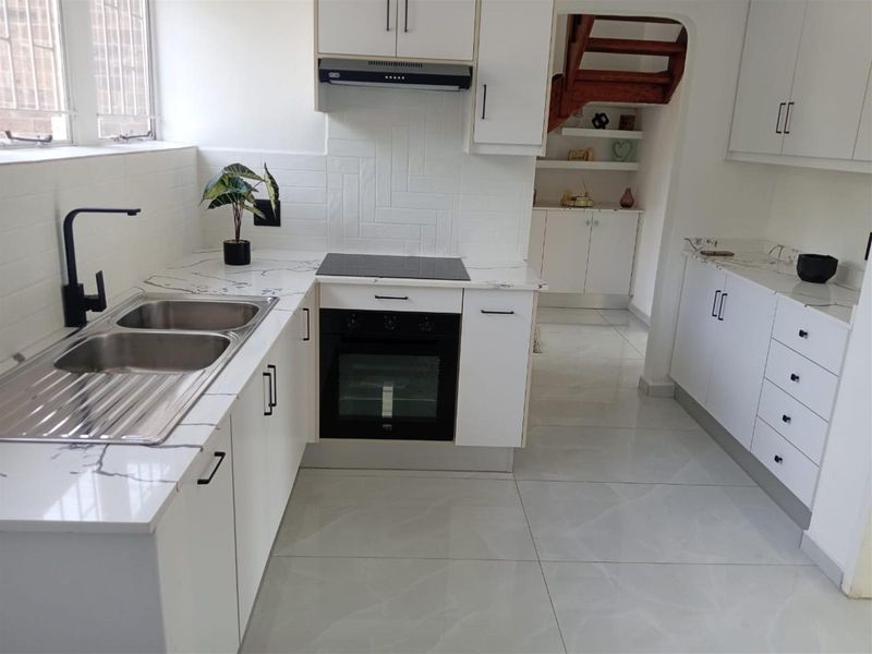 3-Bedroom Apartment For Sale in Sasolburg Central, Sasolburg - Photo 1