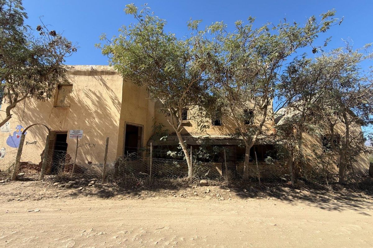 House For Sale in Van Wyksdorp, Ladismith - Photo 4