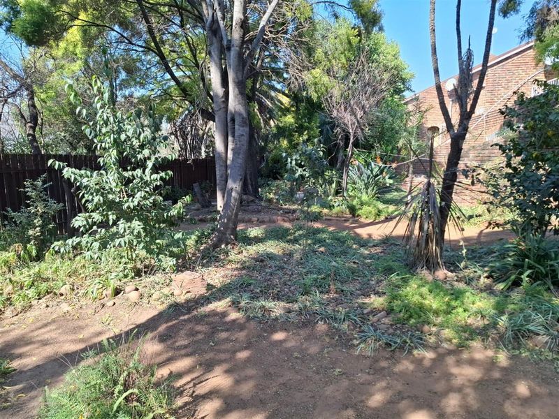 Perfect Lock-Up-and-Go - Modern Townhouse in Prime Location - Photo 3