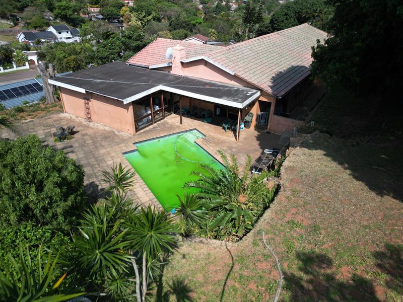 4 Bedroom House for Sale in Amanzimtoti, KwaZulu Natal - Photo 6