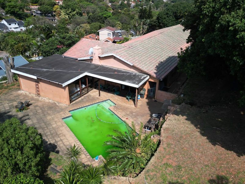 4 Bedroom House for Sale in Amanzimtoti, KwaZulu Natal - Photo 5