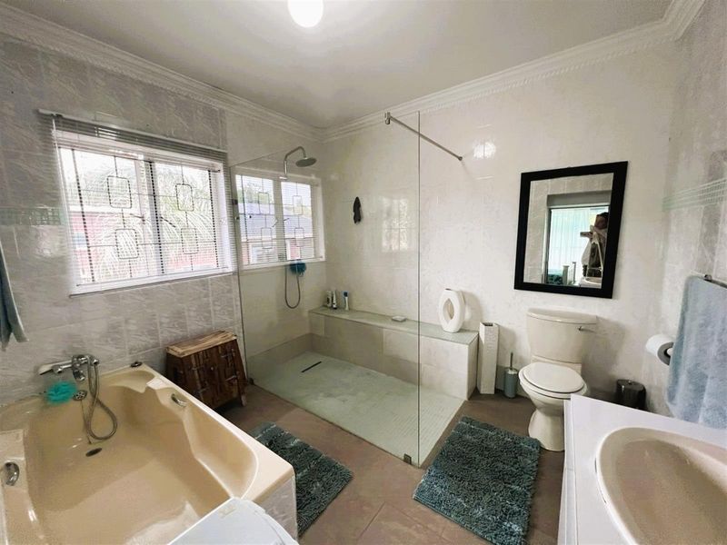 Income Earning House For Sale in Ballito Central, Ballito, KwaZulu Natal - Photo 10