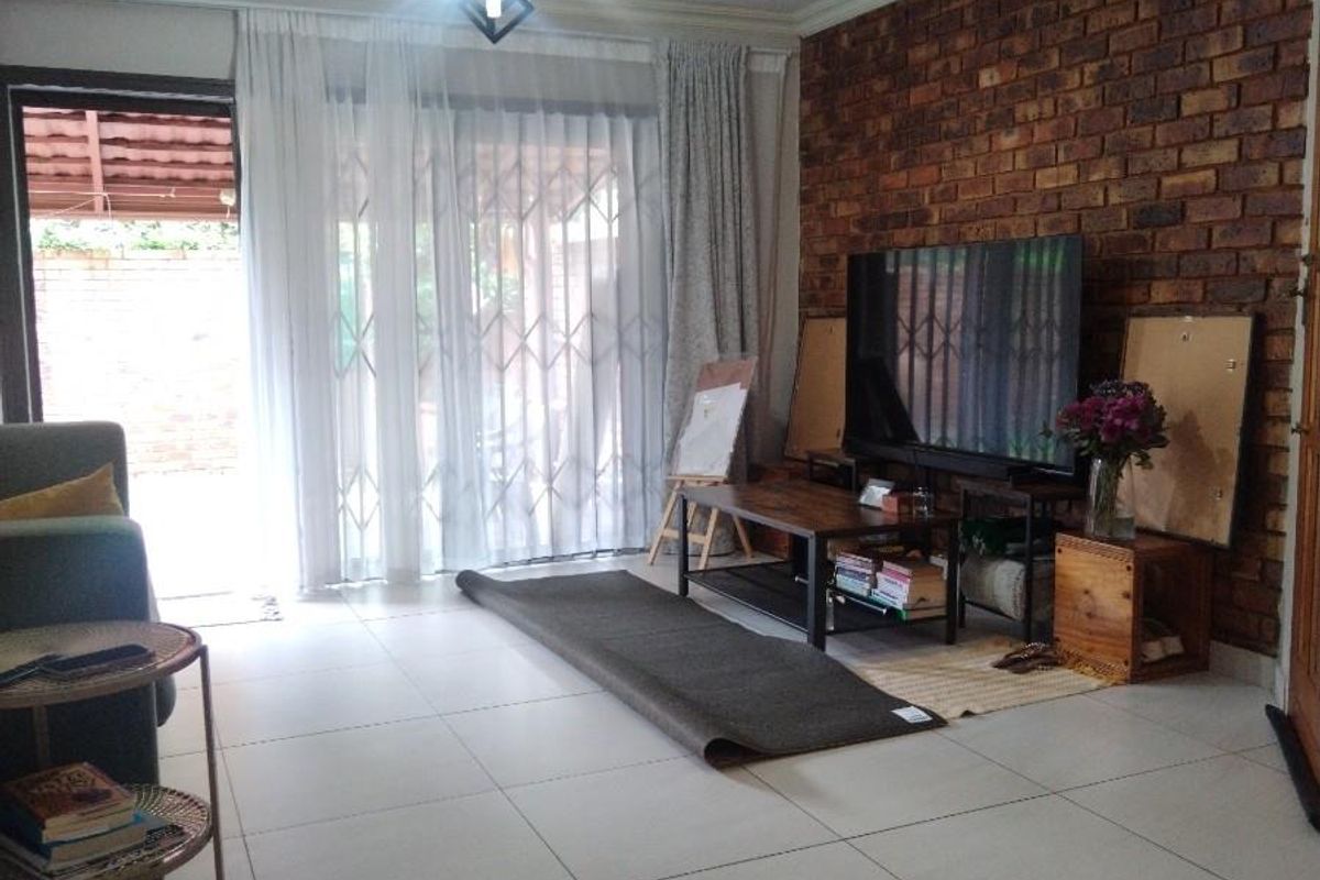 2 Bedroom Townhouse To Rent in Zwartkop, Centurion - Photo 4