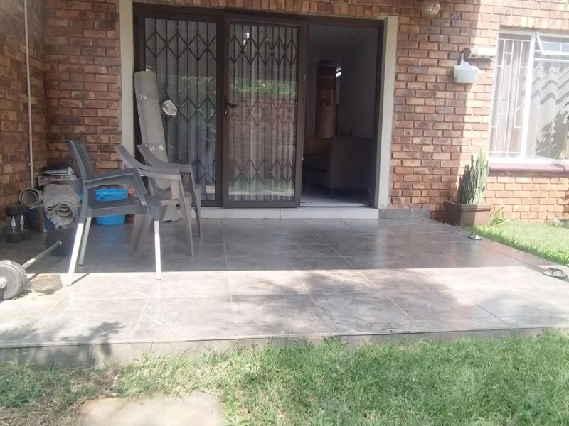 2 Bedroom Townhouse To Rent in Zwartkop, Centurion - Photo 7