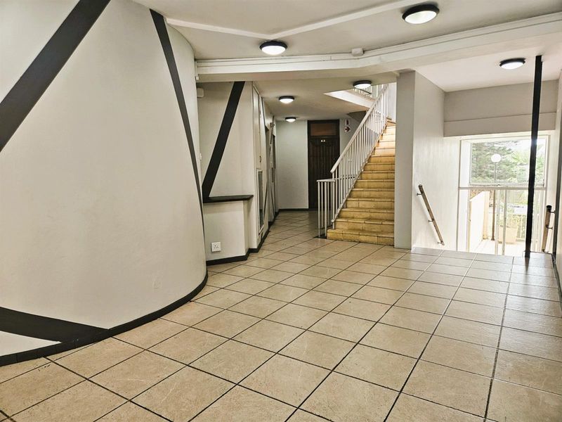 Across the road from the beach, Ballito, KwaZulu Natal - Photo 10