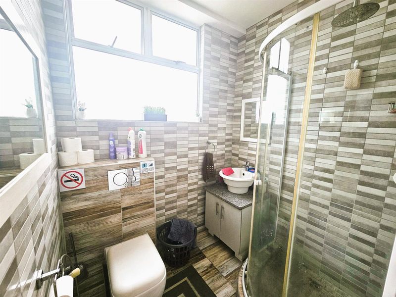 Across the road from the beach, Ballito, KwaZulu Natal - Photo 4