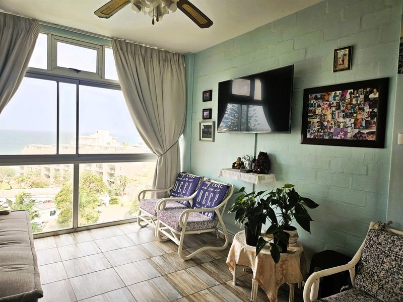 Across the road from the beach, Ballito, KwaZulu Natal - Photo 2