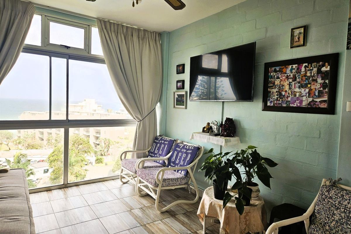 Across the road from the beach, Ballito, KwaZulu Natal - Photo 2