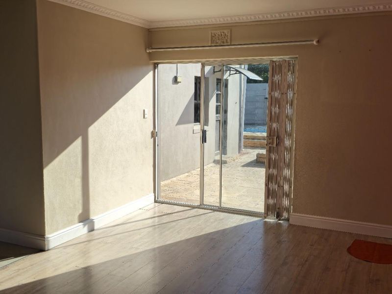 Your Forever Home! (Rondebosch East) - Photo 8