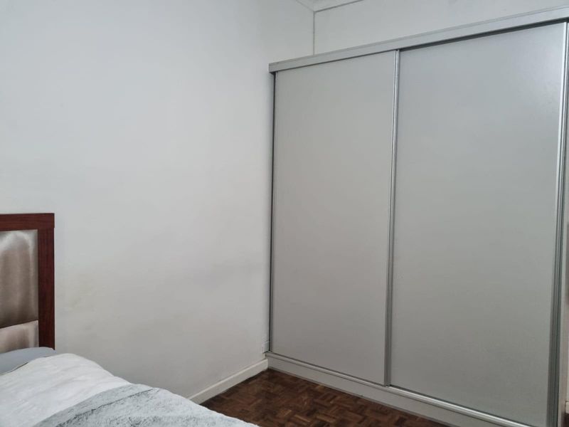 Ground-Floor Bachelor Apartment in the Heart of Sea Point - Photo 9