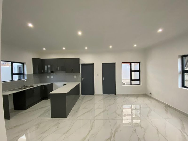 House For Sale in Eersterivier South Eersterivier - Photo 5